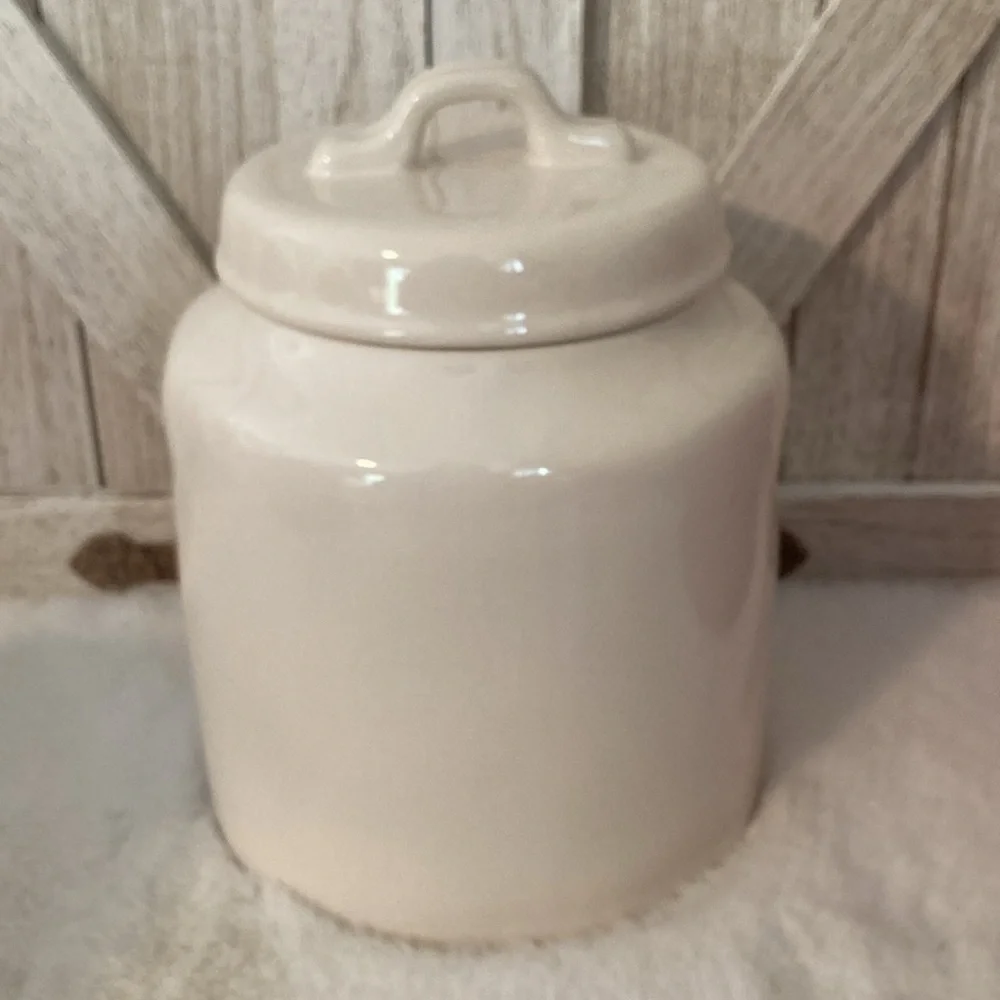 Rae Dunn Merry Christmas Elf Feet Canister